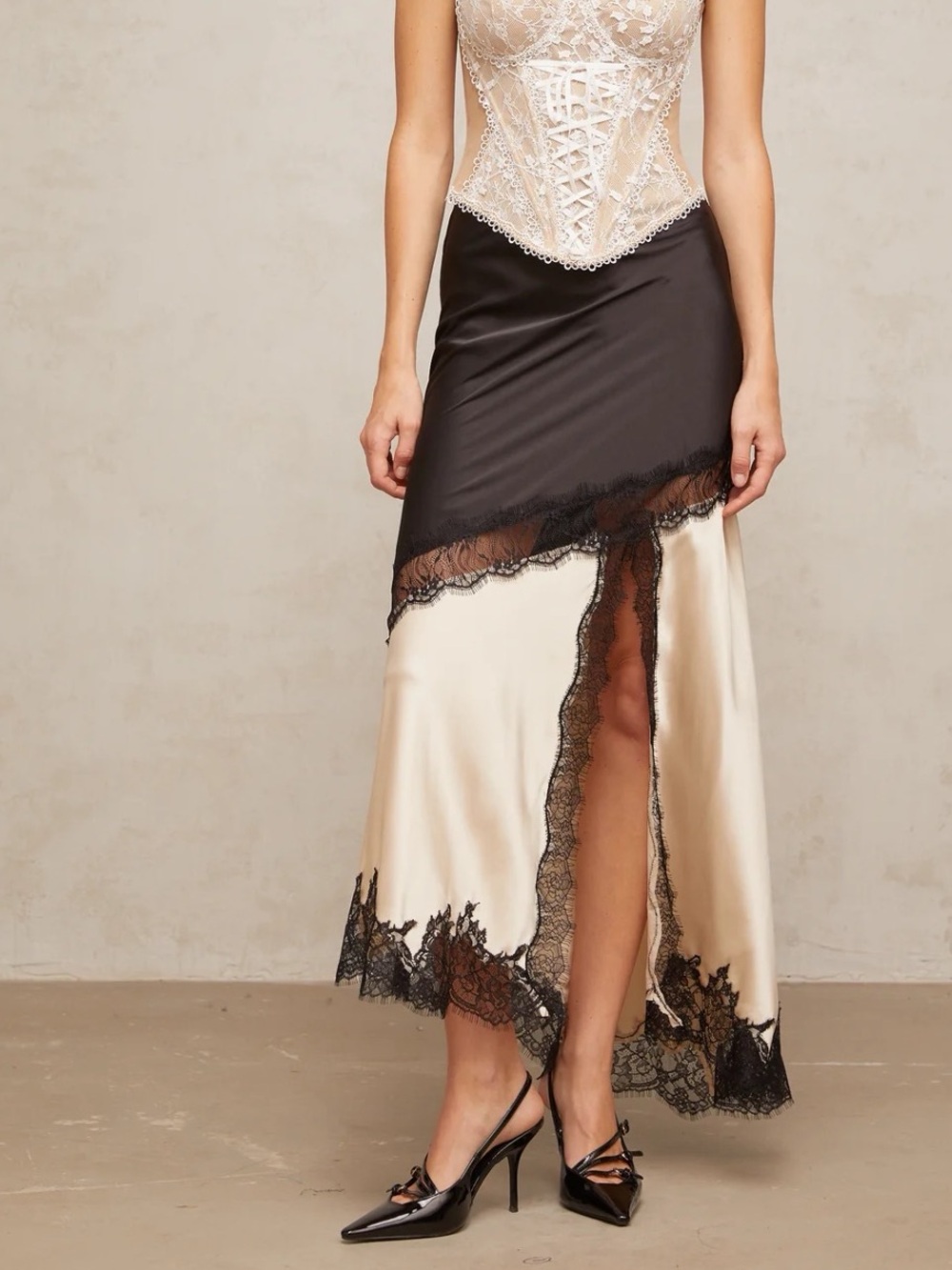 Miss Rosier Raphaëlle lace-panel asymmetrical satin skirt